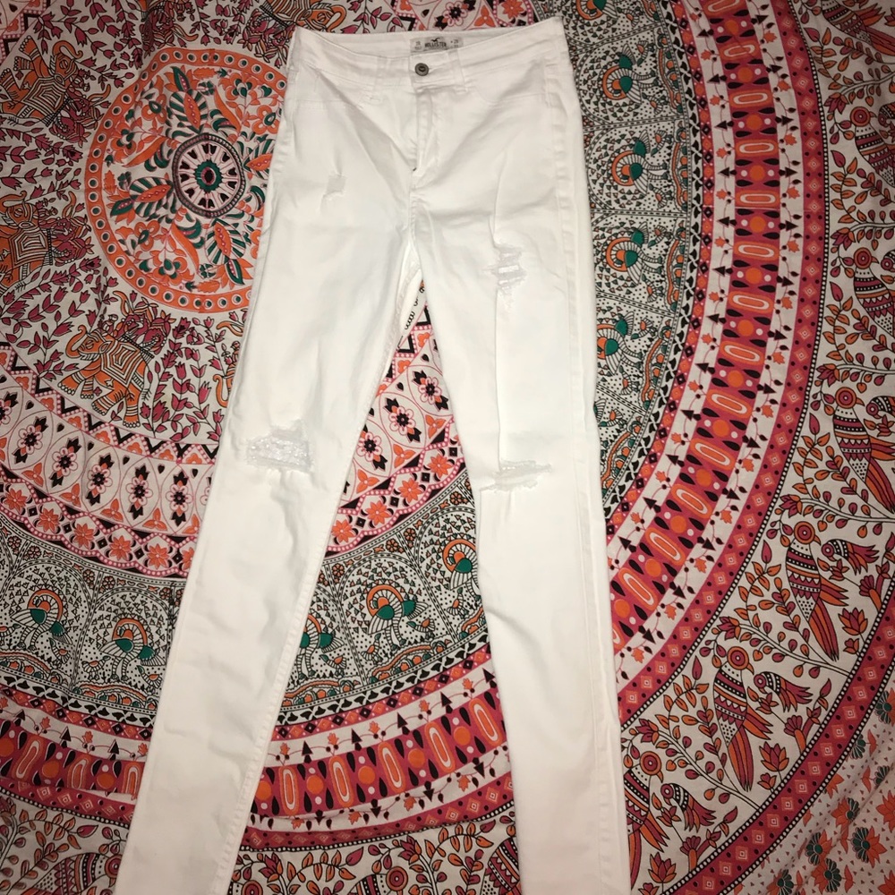 NWT Hollister white fray skinny jeans size 3
